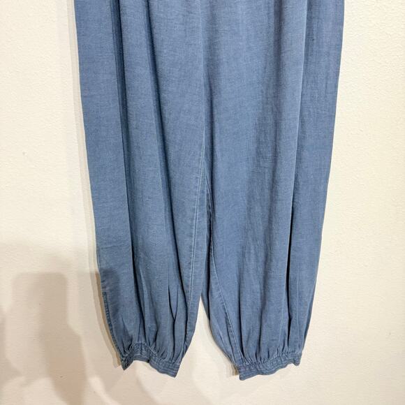 by Anthropologie Blue Denim Side Button High Waist Harem Pant  Sz S - Picture 3 of 10